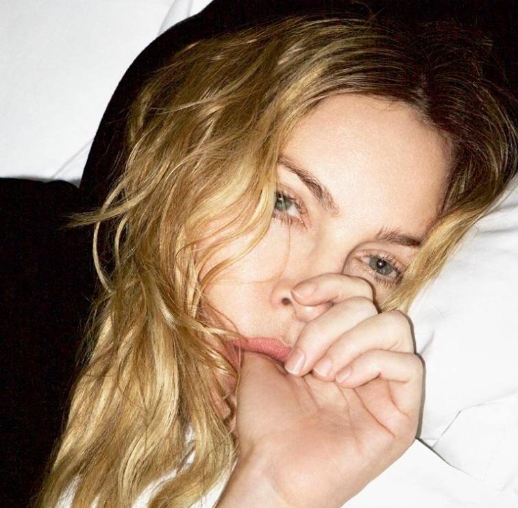 More information about "Madonna Receives Billboard's Woman of the Year Award"