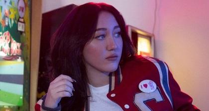More information about "Noah Cyrus Performs At iHeartRadio Live Sessions"