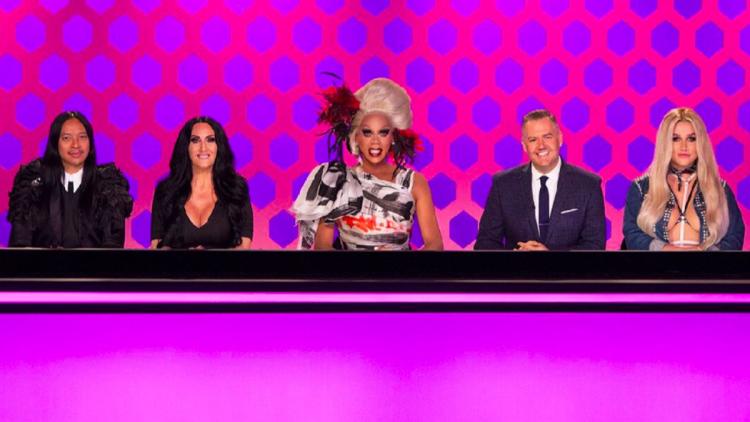RuPaul with guest judges Michelle Visage, Ross Matthews, Kesha and Zaldy.