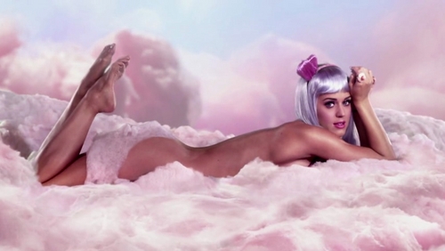 California-Gurls-Music-Video-Katy-Perry-Screencaps-katy-perry-19335096-500-282.jpg